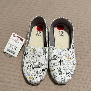 TOMS Dog Print Slip-On Shoes NWT